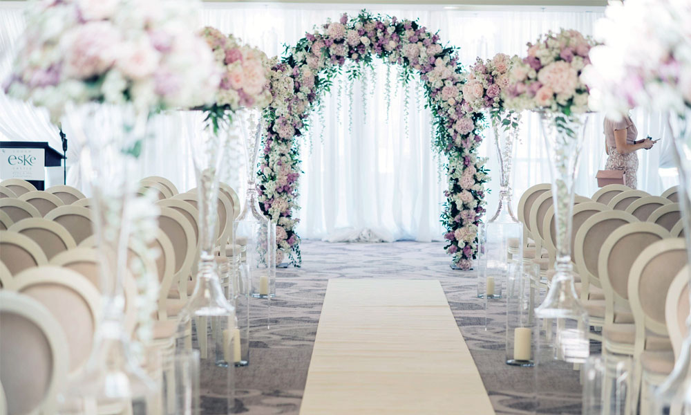 Flowers cost for wedding deals